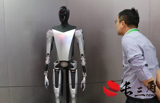 人形機器人火出圈 deepseek成就AI+萬億空間產業