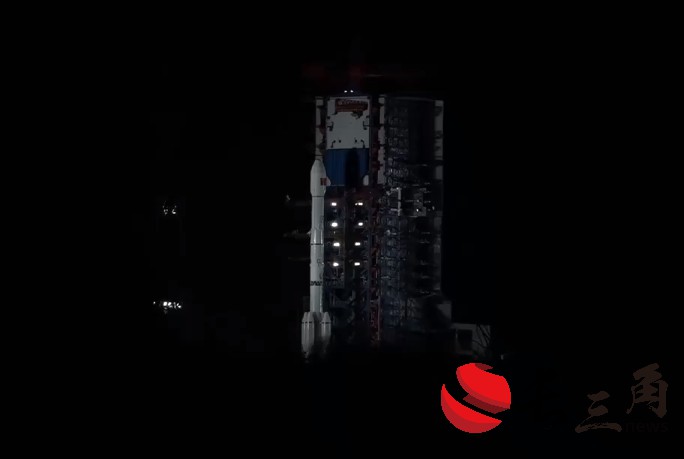 我國成功發射通信技術試驗衛星十五號