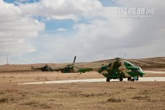 中國首顆微重力試驗衛星回家 軍機列陣迎接