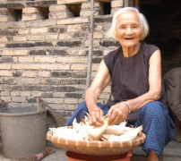 紅色娘子軍老戰(zhàn)士潘先英臨終嘆息：我頂不住了